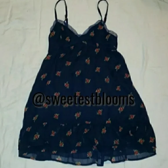 ❄❄ASO HAYLEY MARSHALL ABERCROMBIE & FITCH FLORAL DRESS SIZE S❄❄ - Picture 2 of 7